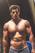 Henry Cavill bares all in hotel lobby