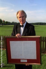 The Beatles' producer Sir George Martin dies at 90