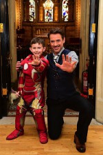 Robert Downey Jr. surprises kids at London hospital