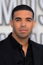 Drake hosts SNL, touches on Rihanna romance rumors
