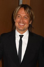 Keith Urban and Nicole Kidman sing cheesy duet in car