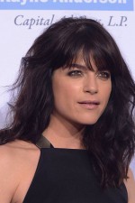 Selma Blair taken to hospital after mid-flight outburst