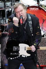 Meat Loaf collapses onstage, but reportedly now 'stable'