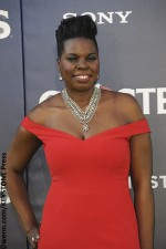 Ghostbusters director Paul Feig comes to Leslie Jones' defense on Twitter