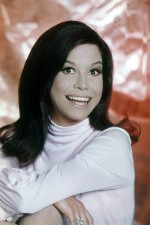 Mary Tyler Moore dies at age 80