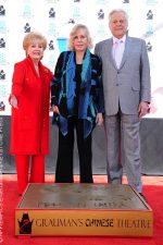 Turner Classic Movies host Robert Osborne dead at 84