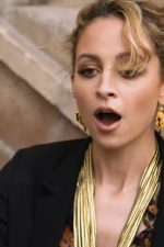 Nicole Richie hit in the face during interview - video