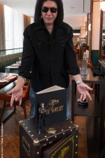 Gene Simmons offers fans chance to meet him in person!