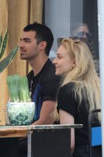 Sophie Turner and Joe Jonas announce engagement
