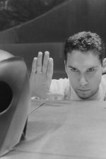 Jessica Chastain calls attention to Bryan Singer's sexual assault accusations