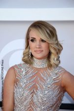 See Carrie Underwood's first photo since freak accident