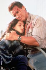 Eliza Dushku reveals child abuse on Arnold Schwarzenegger film