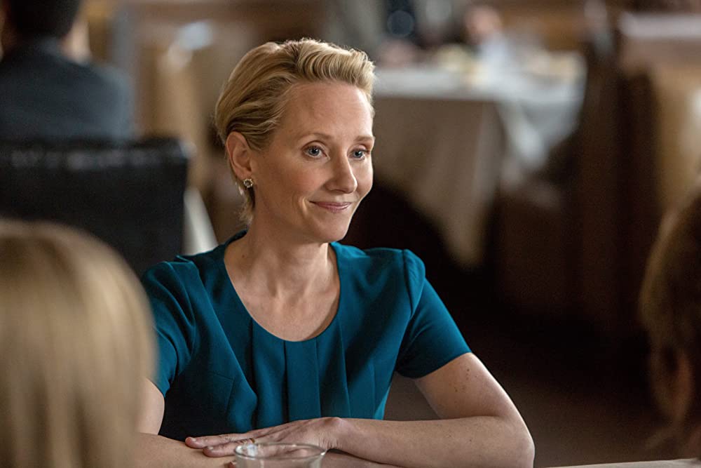 Anne Heche in a scene from The Last Word (2017)
