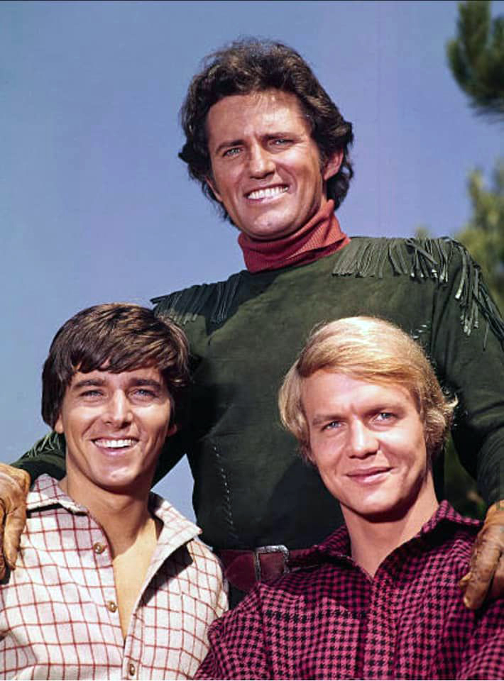 From L to R: Bobby Sherman, Robert Brown and David Soul