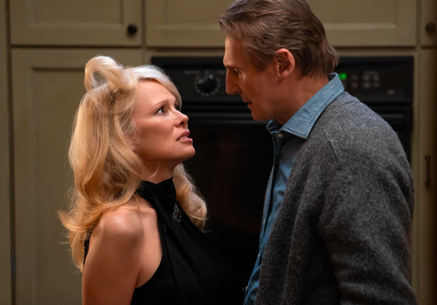 Pamela Anderson and Liam Neeson in The Naked Gun