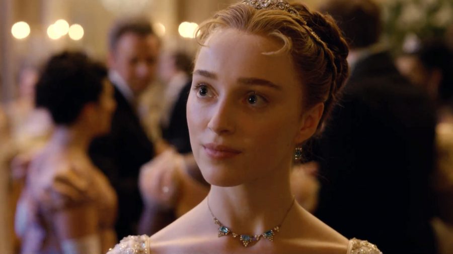 Phoebe Dynevor in Bridgerton 