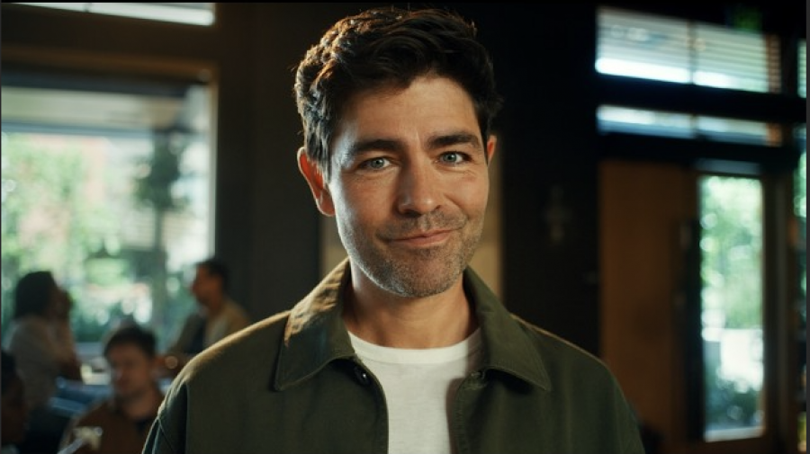 Adrian Grenier Starbucks The Devil Wears Prada 2 ad